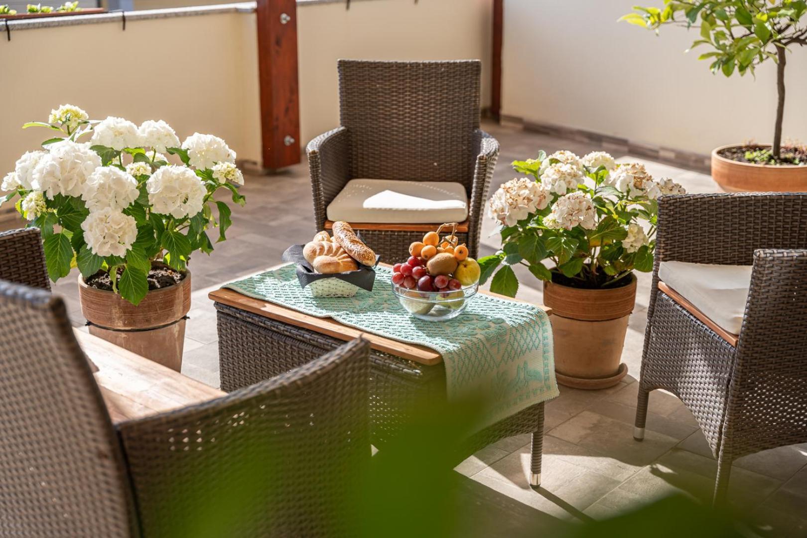 Domo Papiros B&B Siniscola Bagian luar foto